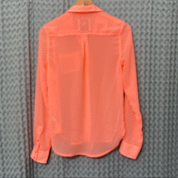 🌈5/$25 BUNDLE! 🦅AEO American Eagle Outfitters neon coral polkadot sheer blouse - Picture 2 of 8